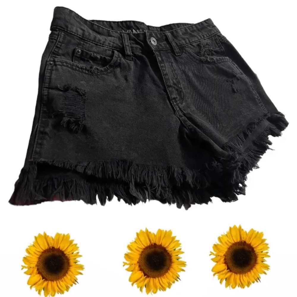Black Cheeky Short